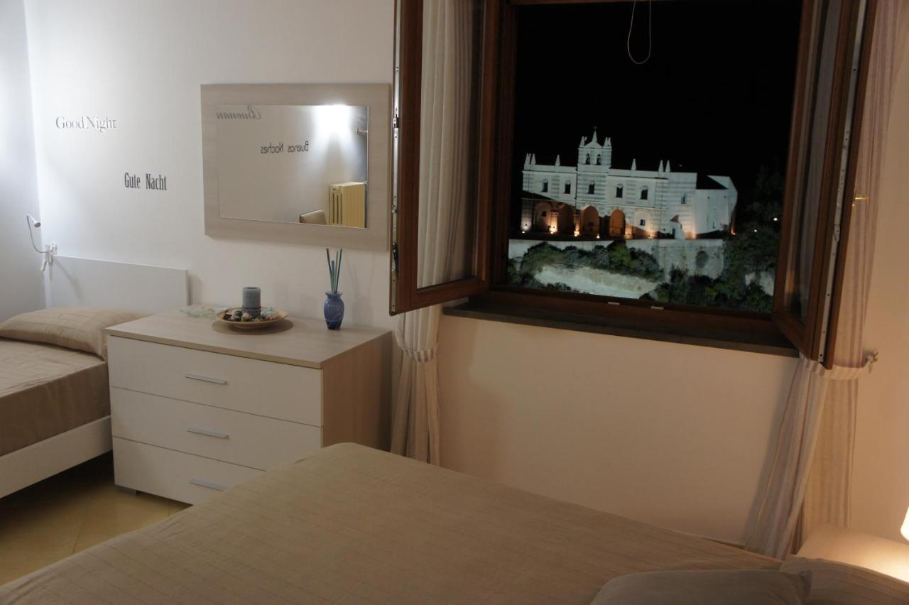 Bluemind Aparthotel โตรเปอา ภายนอก รูปภาพ